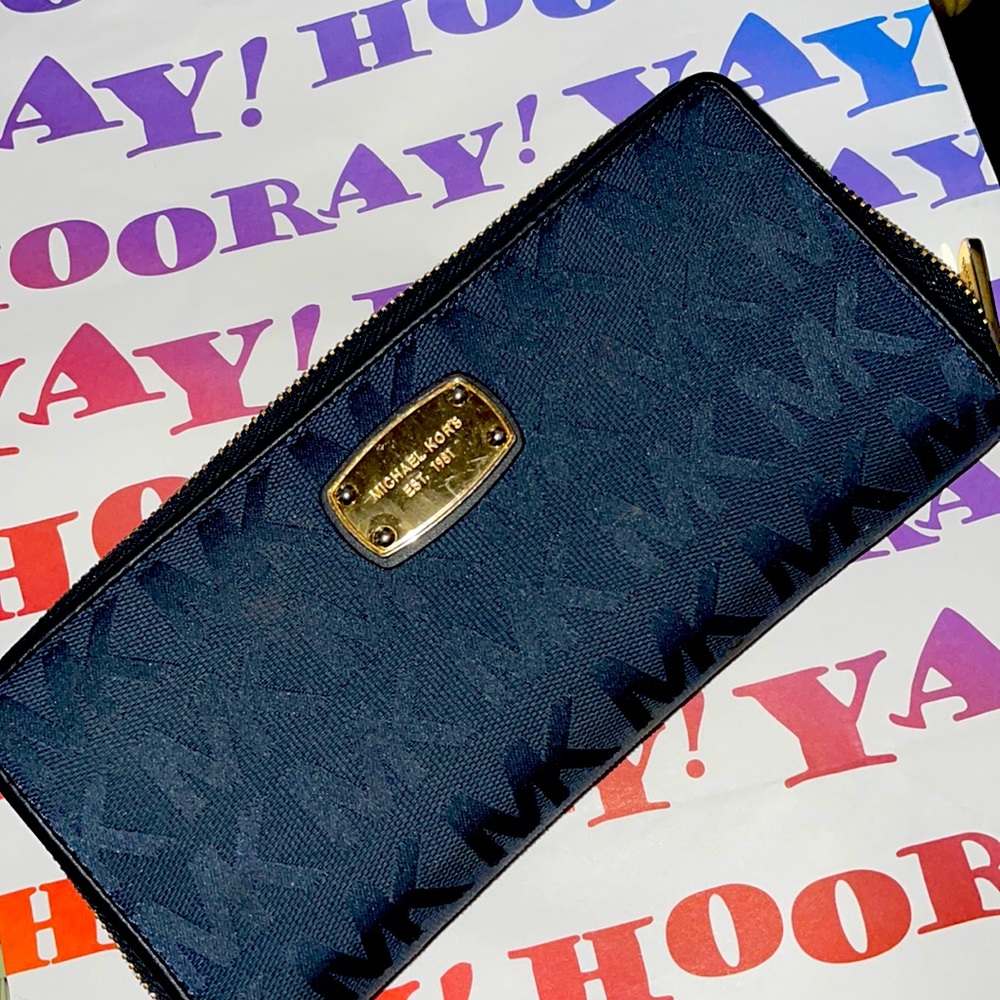 Michael lots full size wallet about 5” inch in size length wise dark navy mk